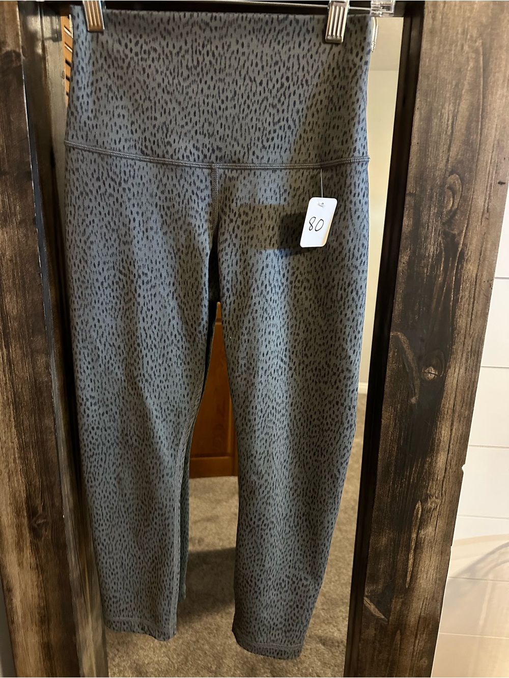 Lululemon High Rise Crop Leggings Gray Animal Print Yoga Gym Athleisure S